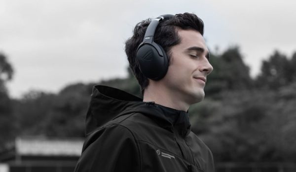 ASUS ROG Strix Go BT www.infinytech-reunion.re