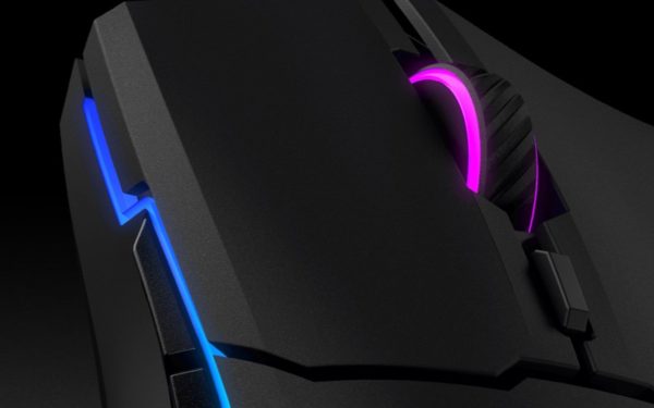 COOLER MASTER CM110 www.infinytech-reunion.re COOLER MASTER CM110 www.infinytech-reunion.re