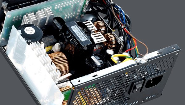 COOLER MASTER MWE 750W image 03 COOLER MASTER MWE 750W image 03