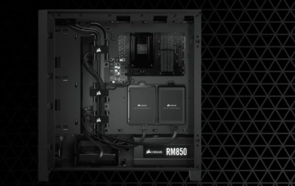 CORSAIR iCUE 4000X RGB Tempered Glass Noir image 02 CORSAIR iCUE 4000X RGB Tempered Glass Noir image 02
