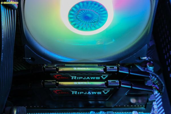E-MACHINES ANTEC NX300 i5-12600K et RTX 3070 Phoenix www.infinytech-reunion.re E-MACHINES ANTEC NX300 i5-12600K et RTX 3070 Phoenix www.infinytech-reunion.re