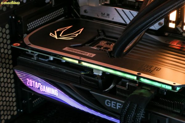 E-MACHINES Spirit of Gamer Ghost V i7-12700KF RTX4070Ti Zotac E-MACHINES Spirit of Gamer Ghost V i7-12700KF RTX4070Ti Zotac
