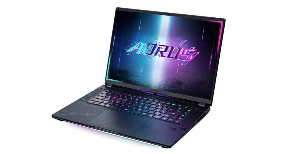 GIGABYTE Aorus Master 16 BXHC4FRE64SP
