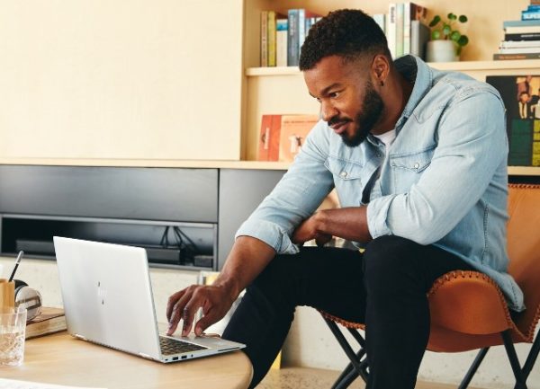 HP EliteBook x360 830 G8 5P5Y4EA www.infinytech-reunion.re