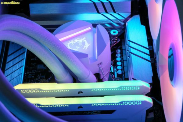 E-MACHINES Snow Edition i7-12700KF et RTX 3080 www.infinytech-reunion.re E-MACHINES Snow Edition i7-12700KF et RTX 3080 www.infinytech-reunion.re