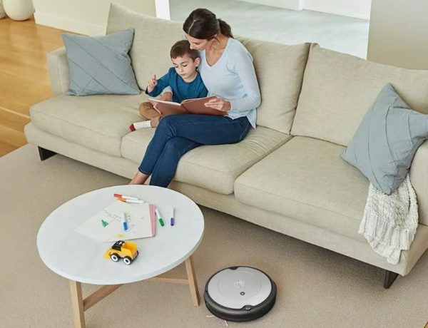 iROBOT Roomba 698 www.infinytech-reunion.re iROBOT Roomba 698 www.infinytech-reunion.re