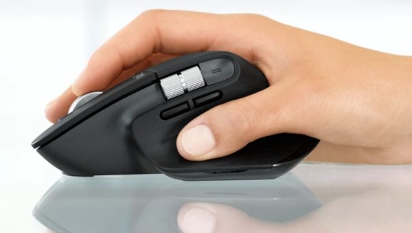 LOGITECH MX Master 3 www.infinytech-reunion.re LOGITECH MX Master 3 www.infinytech-reunion.re