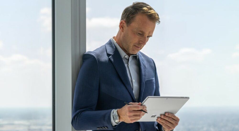 MICROSOFT Surface Pro 11 MICROSOFT Surface Pro 11