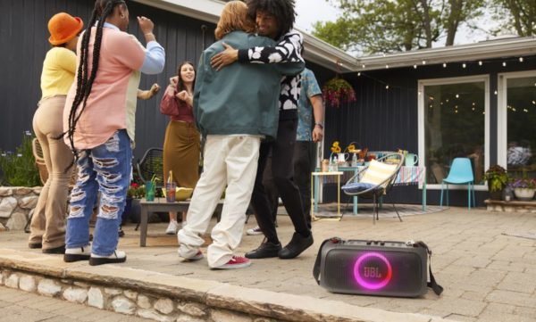 Enceinte nomade JBL PartyBox On-the-Go Essential www.infinytech-reunion.re