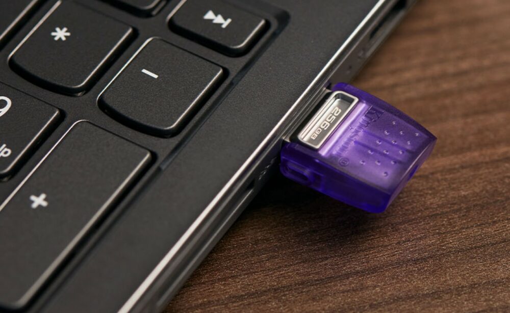 KINGSTON DataTraveler MicroDuo 3C KINGSTON DataTraveler MicroDuo 3C
