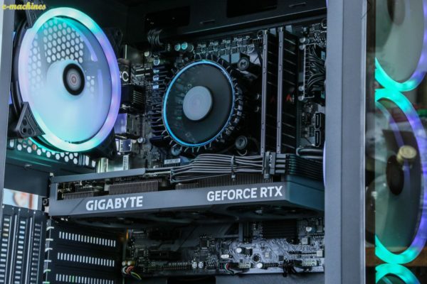 E-MACHINES BE LC-POWER Gaming 803B i5-13400F www.infinytech-reunion.re