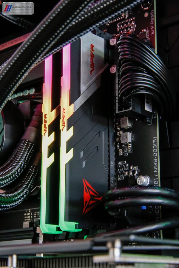 E-MACHINES M.RED Radiant X i7-14700KF et RTX 4080 SUPER E-MACHINES M.RED Radiant X i7-14700KF et RTX 4080 SUPER
