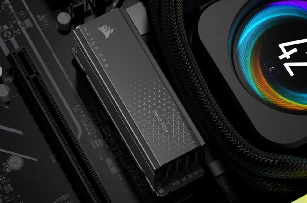 CORSAIR MP700 Pro CORSAIR MP700 Pro