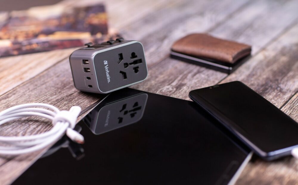 VERBATIM 49545 Adaptateur Universel de Voyage