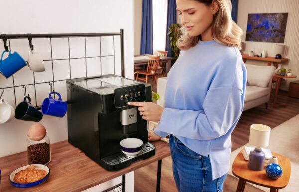 Machine expresso avec broyeur BEKO CEG7302B