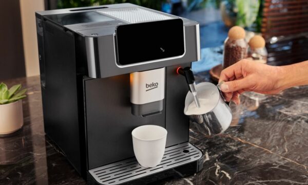 Machine expresso avec broyeur BEKO CEG7302B