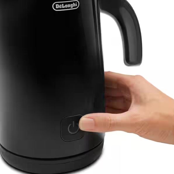 Mousseur à lait DELONGHI EMF2.BK Noir www.infinytech-reunion.re Mousseur à lait DELONGHI EMF2.BK Noir www.infinytech-reunion.re