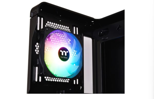 THERMALTAKE View 37 ARGB image 03 THERMALTAKE View 37 ARGB image 03