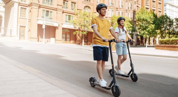 XIAOMI Mi Electric Scooter 3 image 02 XIAOMI Mi Electric Scooter 3 image 02