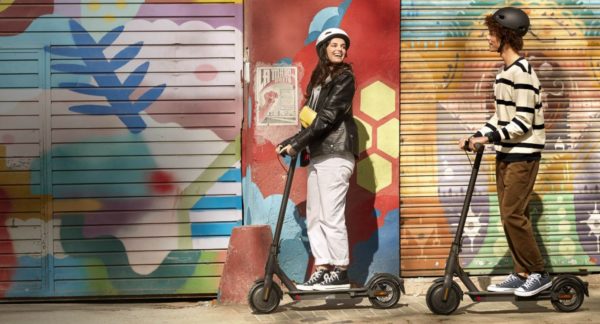 XIAOMI Mi Electric Scooter Essential image 01 XIAOMI Mi Electric Scooter Essential image 01